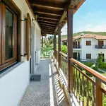 Beachfront Family With Garden In Halkidiki Lejlighed Polychrono