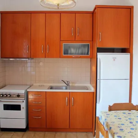 Beachfront Family With Garden In Halkidiki Appartamento Polychrono