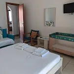 Beachfront Family With Garden In Halkidiki Πολύχρονο
