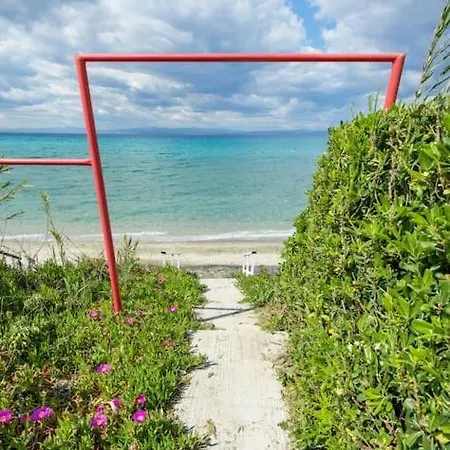 Beachfront Family With Garden In Halkidiki Appartement Polychrono