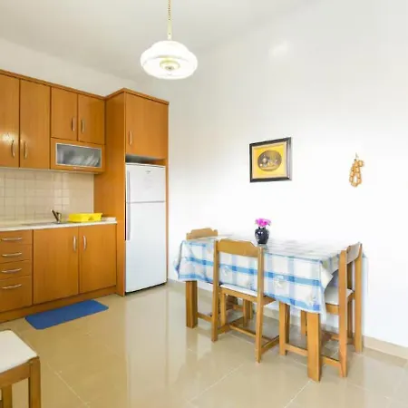 Beachfront Family With Garden In Halkidiki *