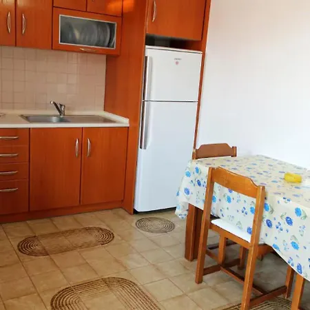 Beachfront Family With Garden In Halkidiki